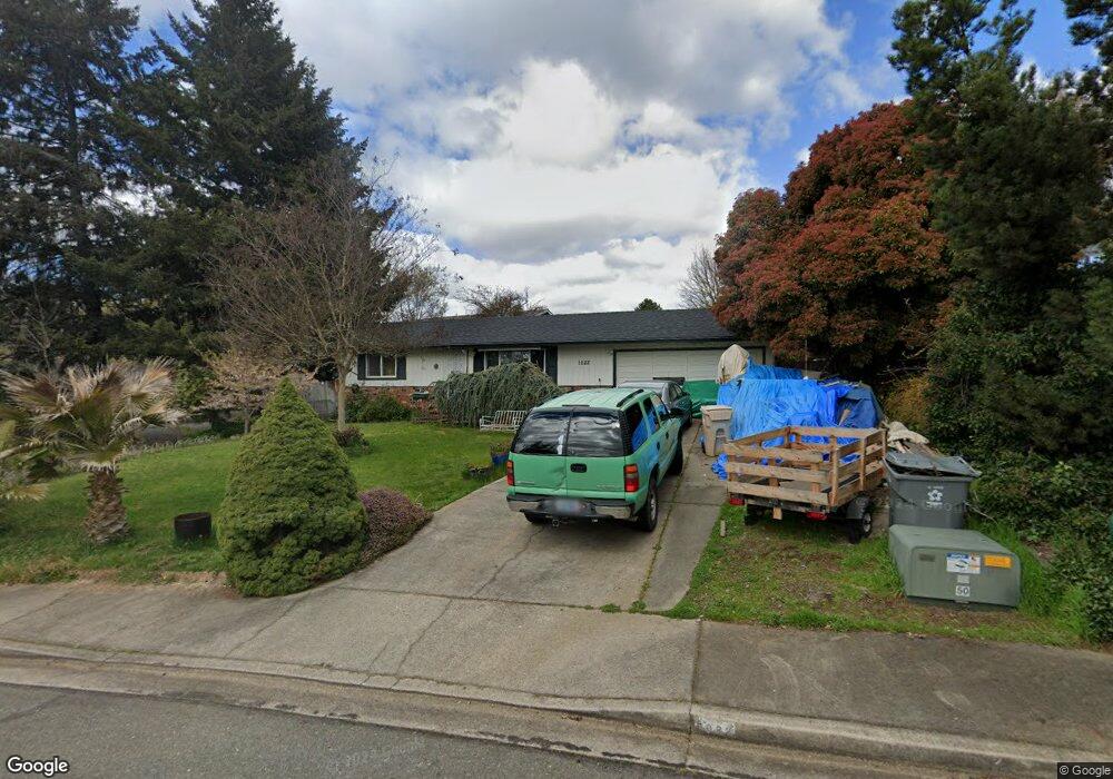 1022 NE Primrose Place, Grants Pass, OR 97526 - photo 1