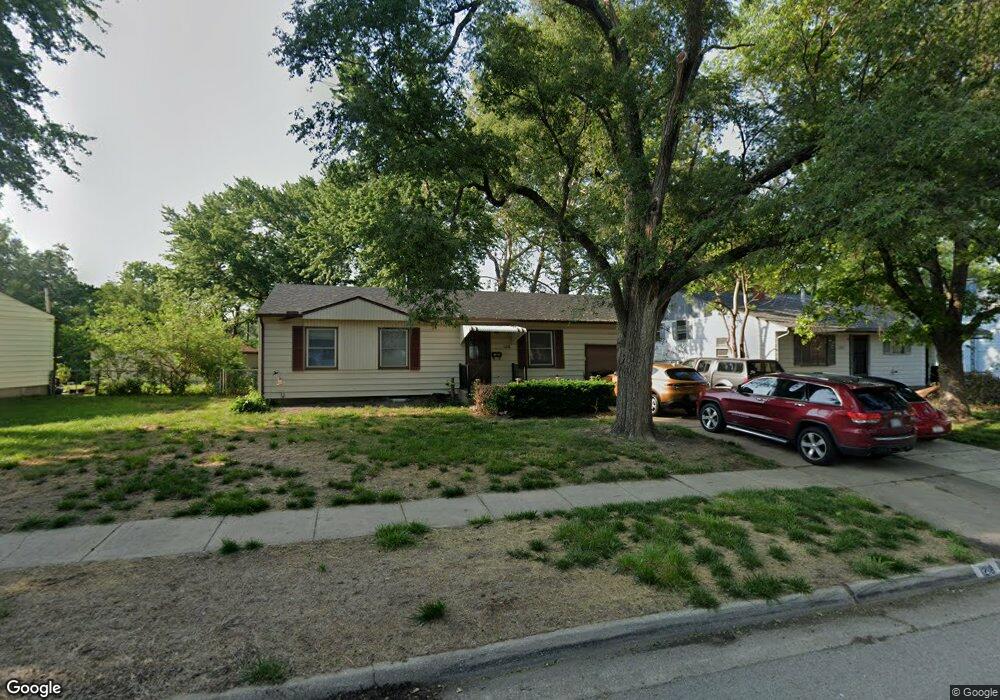1218 SE 35th Terrace, Topeka, KS 66605 - photo 1
