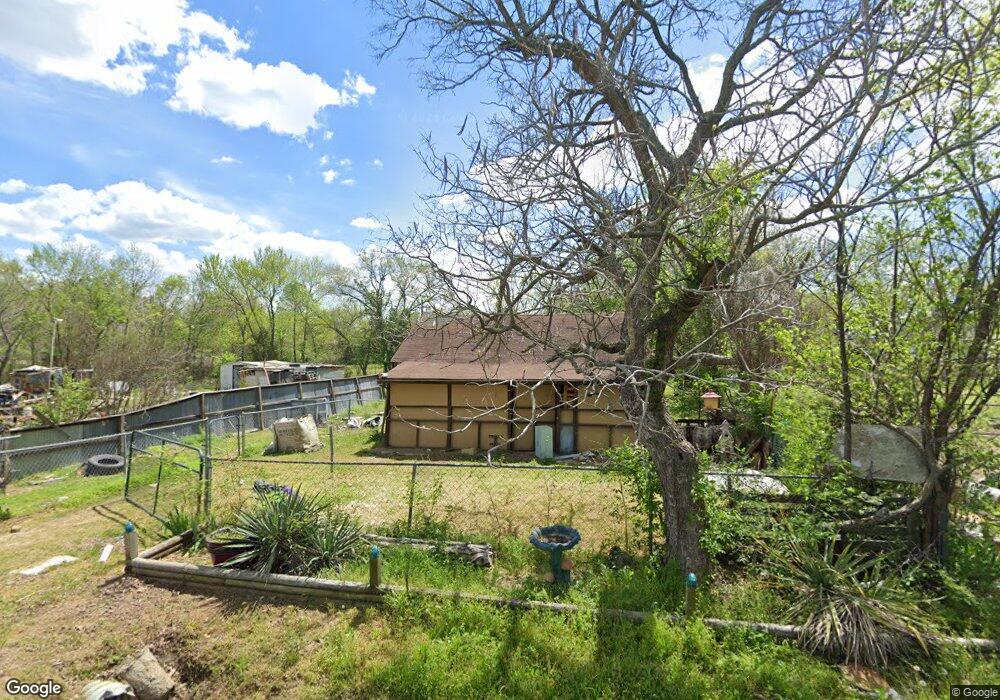 507 E Spruce, Henryetta, OK 74437 - photo 1