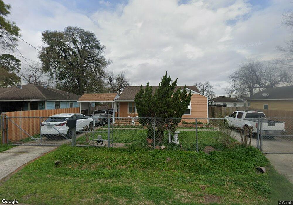 53 Neyland St, Houston, TX 77022 - photo 1