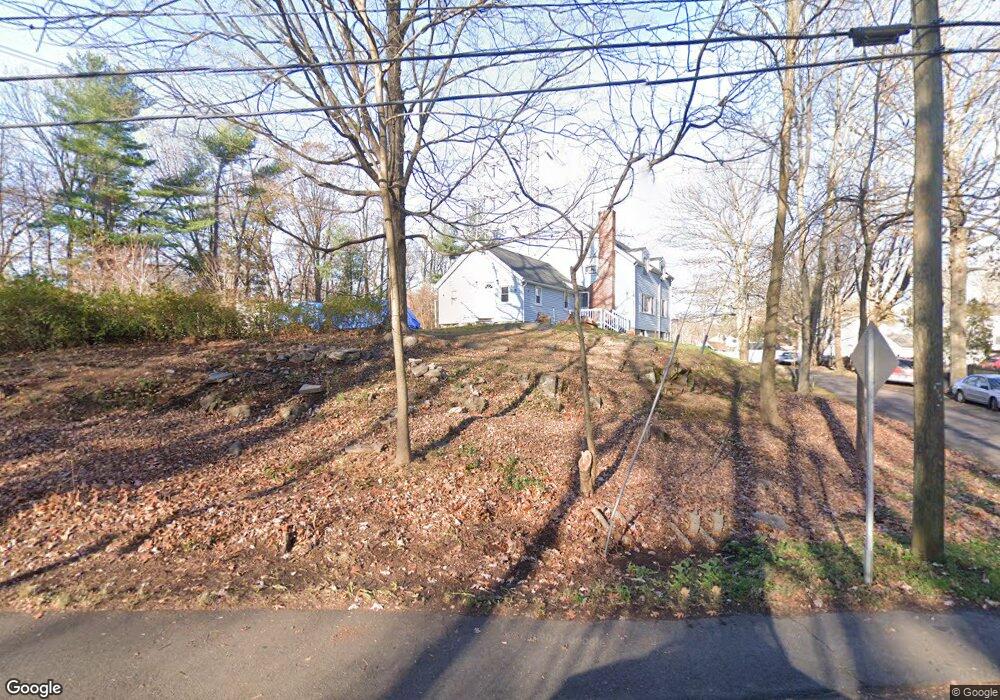 316 W Cedar St, Norwalk, CT 06854 - photo 1