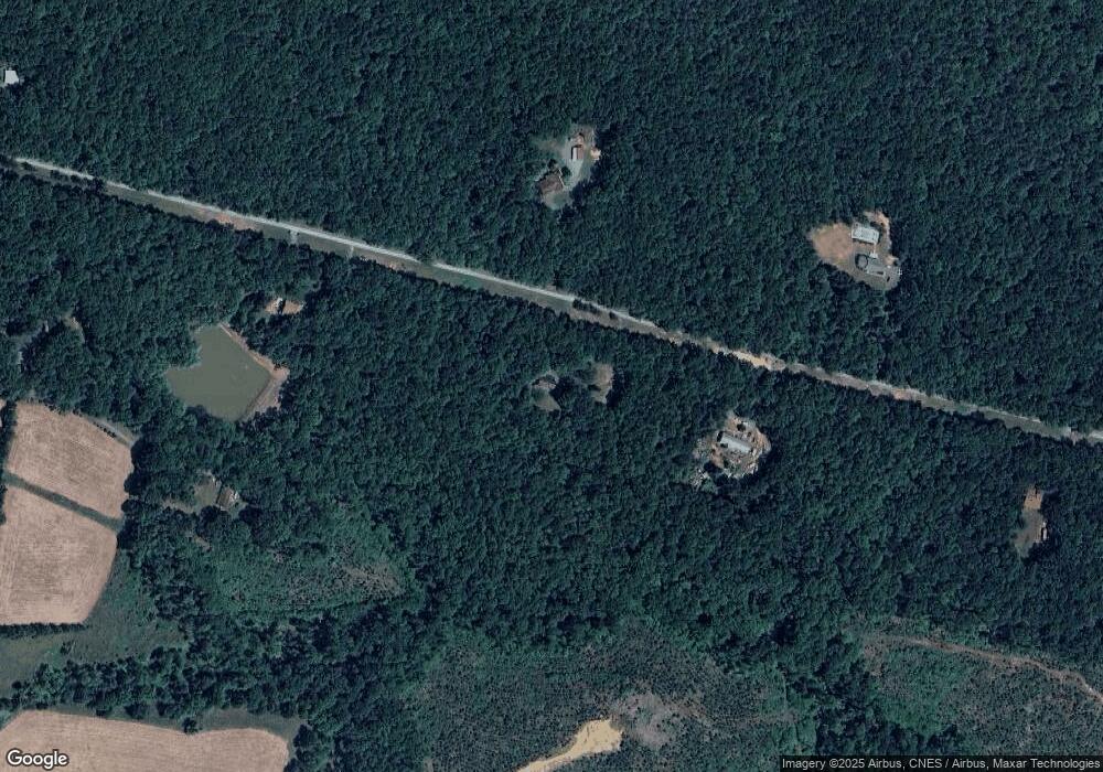 402 Blueberry Hill Dr, Scottsville, VA 24590 - photo 1