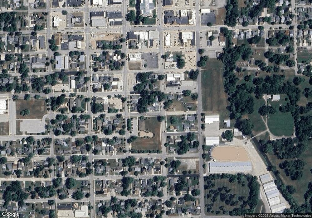 609 S Cedar St, Auburn, IN 46706 - photo 1