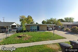 825 E Larkspur Dr, Sandy, UT 84094