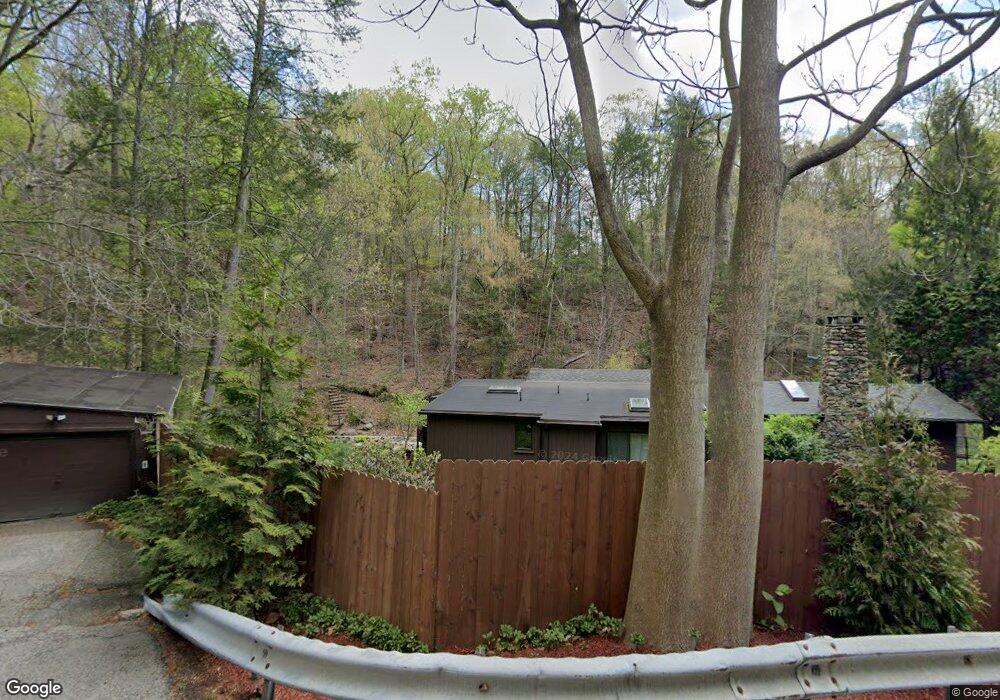 870 Saw Mill River Rd, Yorktown Heights, NY 10598 - photo 1