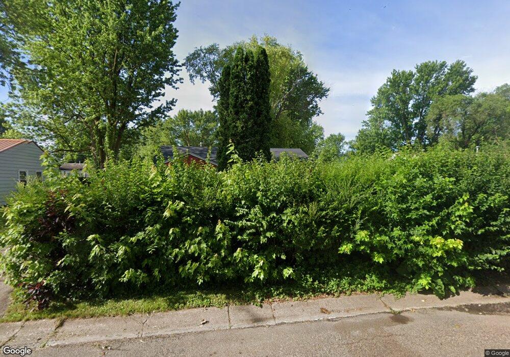 2915 W 68th St, Davenport, IA 52806 - photo 1