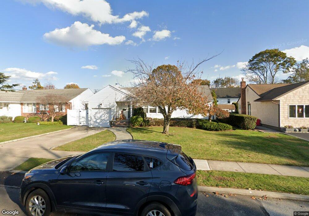 2609 Clovermere Rd, Oceanside, NY 11572 - photo 1