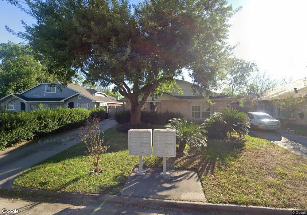 11012 Tobasa Ct, Houston, TX 77086 - photo 1