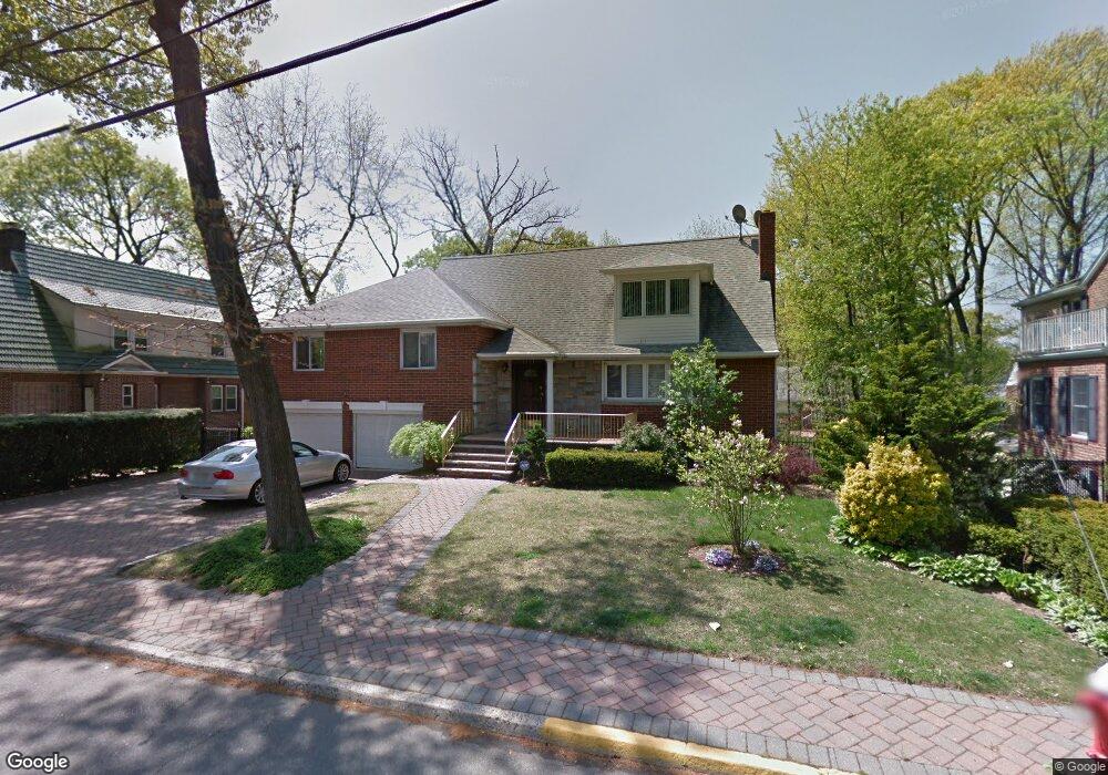 1071 Briar Way, Fort Lee, NJ 07024 - photo 1