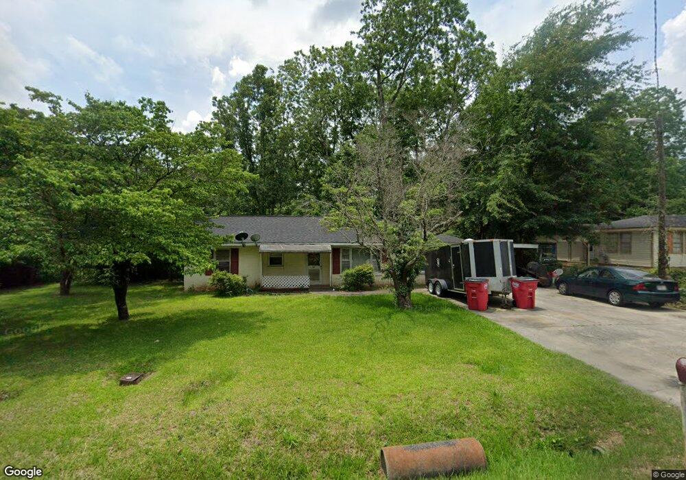 2534 Robin Hood Rd, Macon, GA 31206 - photo 1