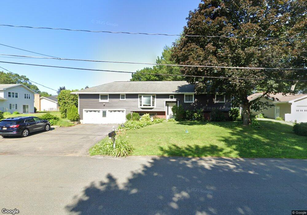 4 Kim Dr, Albany, NY 12211 - photo 1