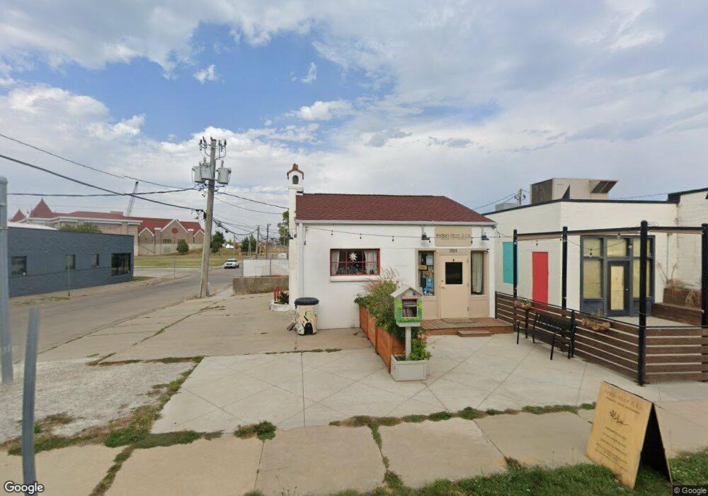 1501 C St SW, Cedar Rapids, IA 52404 - photo 1