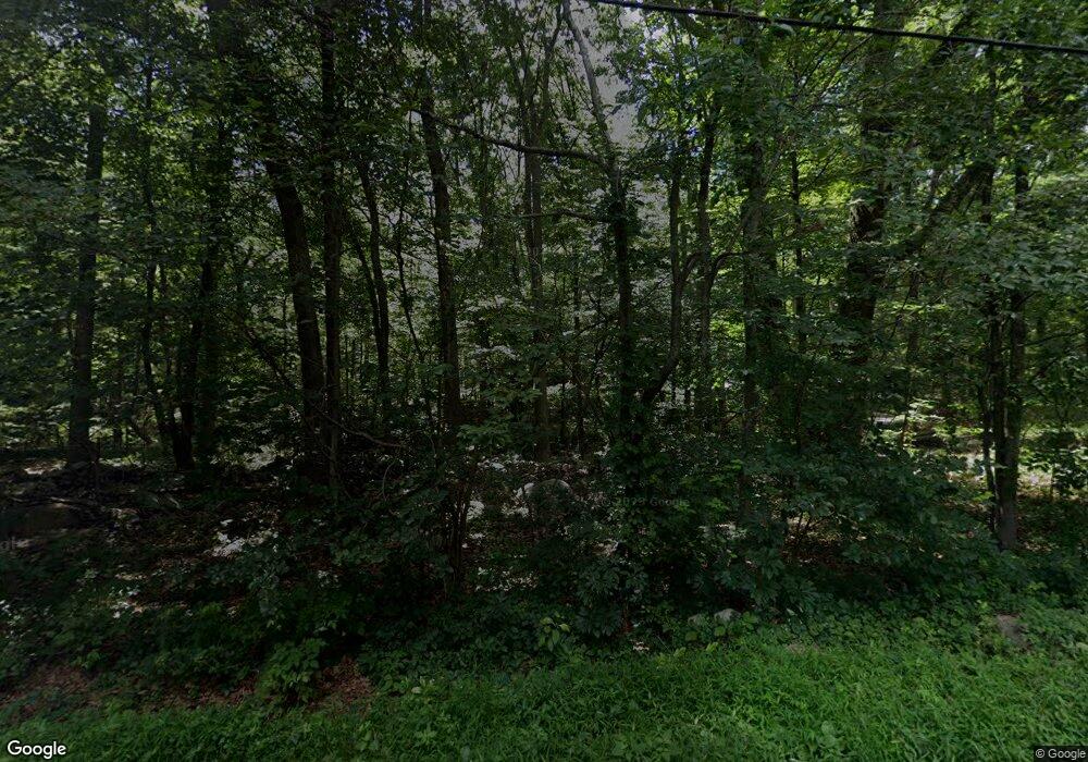 268 Briscoe Rd, New Canaan, CT 06840 - photo 1