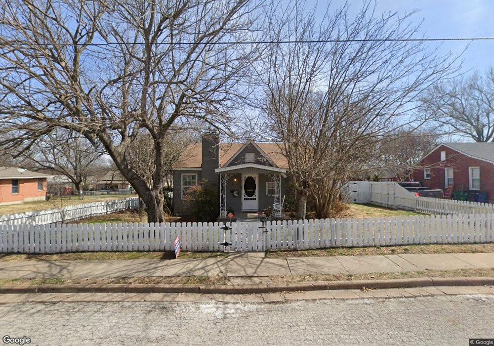 306 N Church St, Decatur, TX 76234 - photo 1