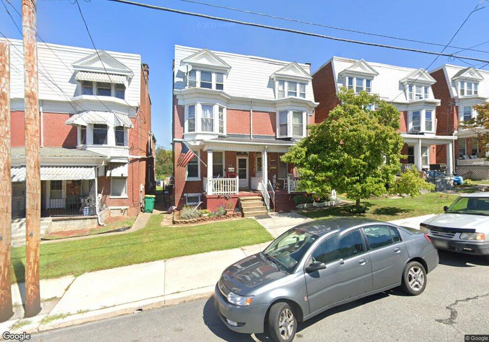 513 W Main St, Waynesboro, PA 17268 - photo 1