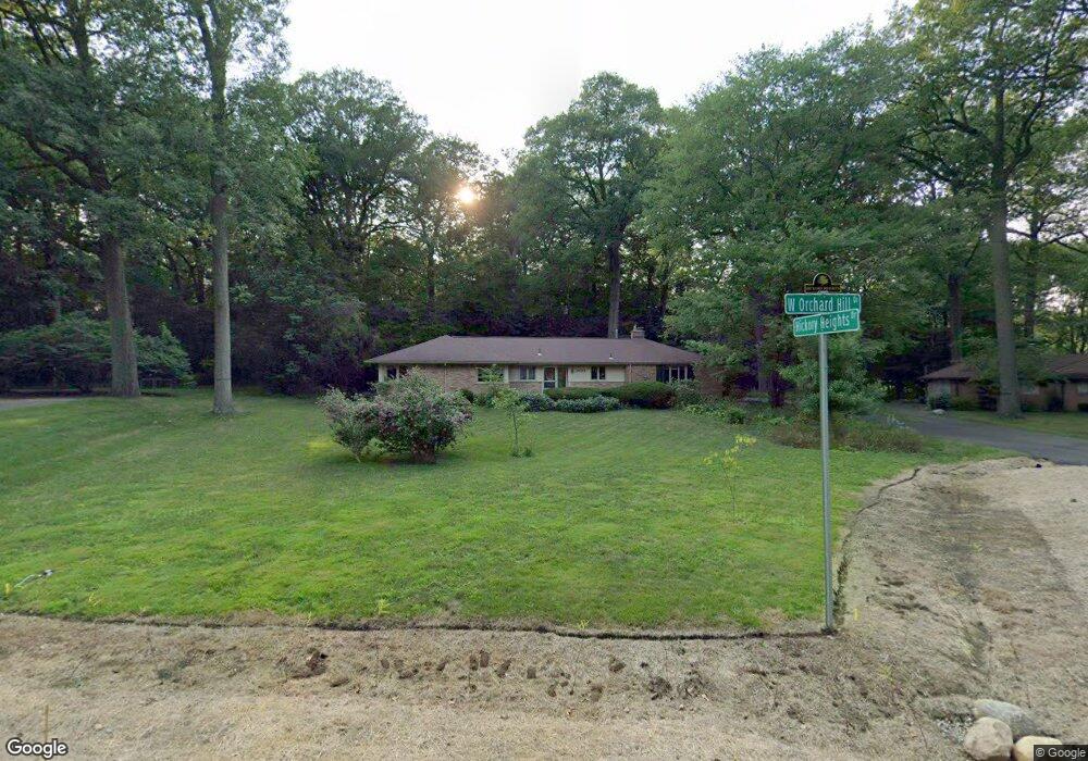3930 W Orchard Hill Dr, Bloomfield Hills, MI 48304 - photo 1