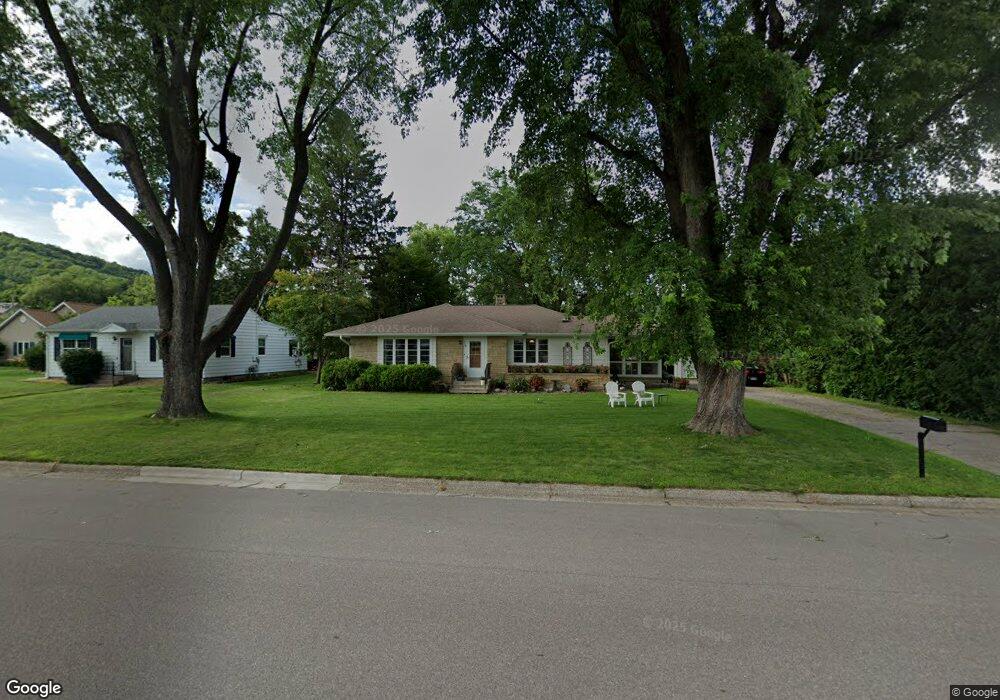 518 Main St, La Crescent, MN 55947 - photo 1