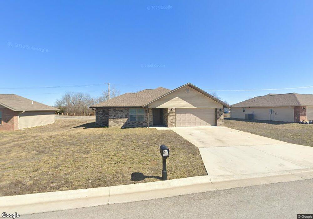 607 Sophia Ln, Carl Junction, MO 64834 - photo 1