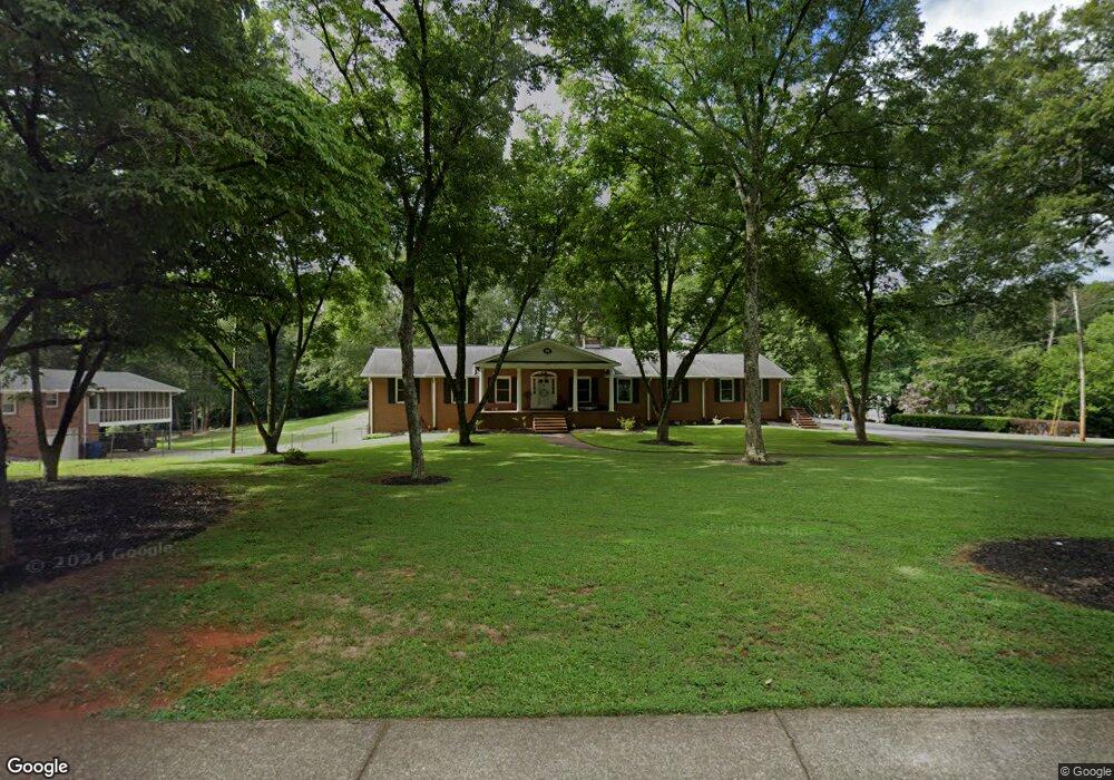 2300 Robinson Rd NE, Marietta, GA 30068 - photo 1