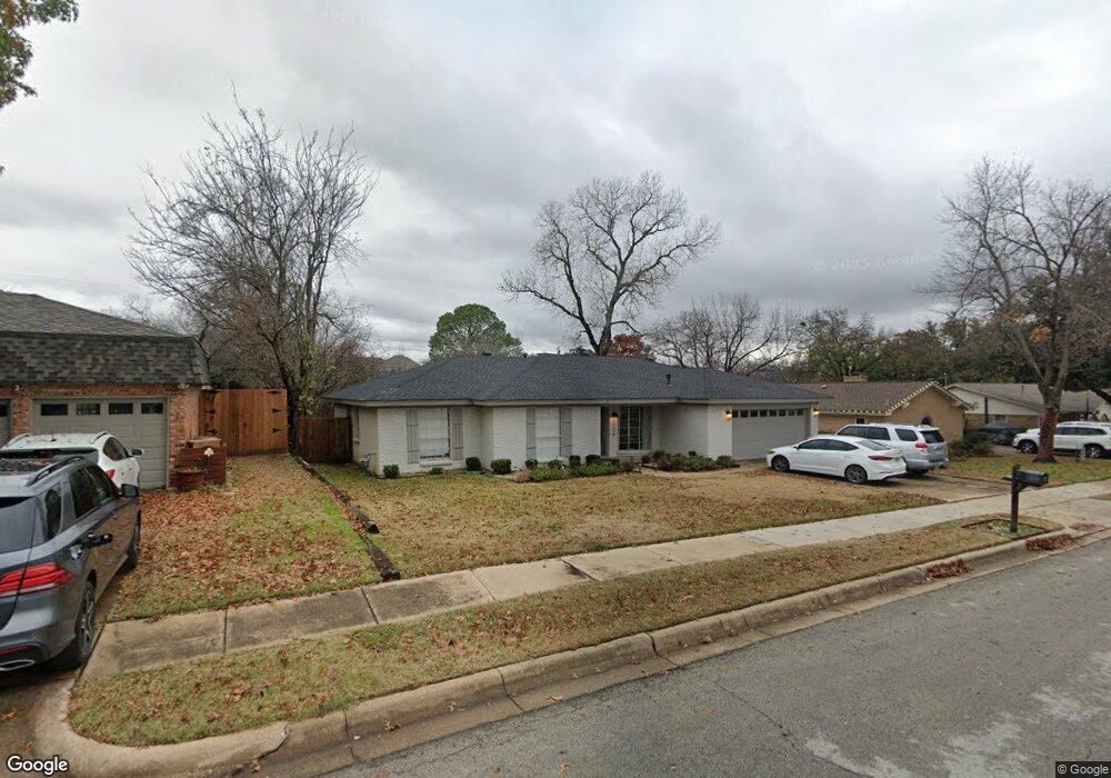 2125 Mountainview Dr, Hurst, TX 76054 - photo 1