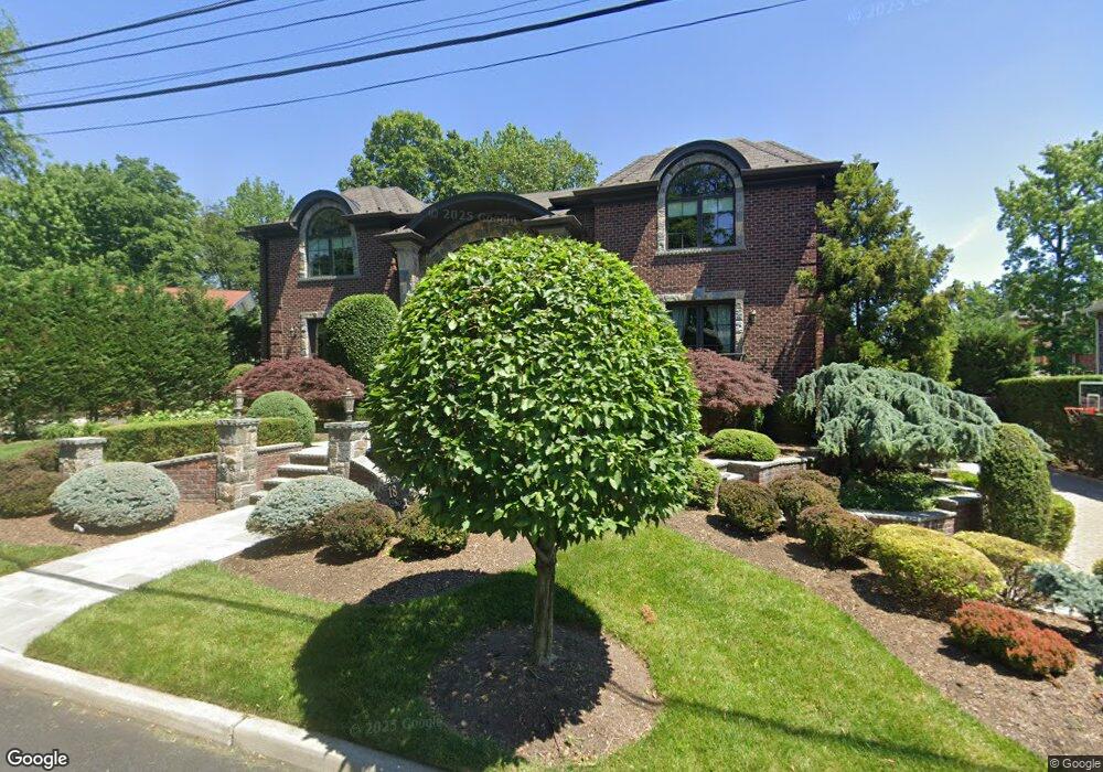 18 Maple St, Englewood Cliffs, NJ 07632 - photo 1