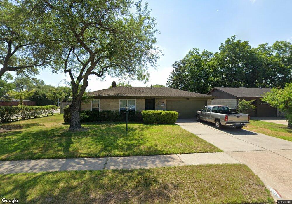 8922 Indian River Dr, Houston, TX 77088 - photo 1
