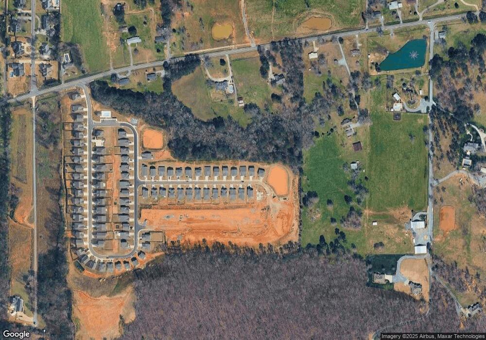 141 Sycamore Ln, Calhoun, GA 30701 - photo 1