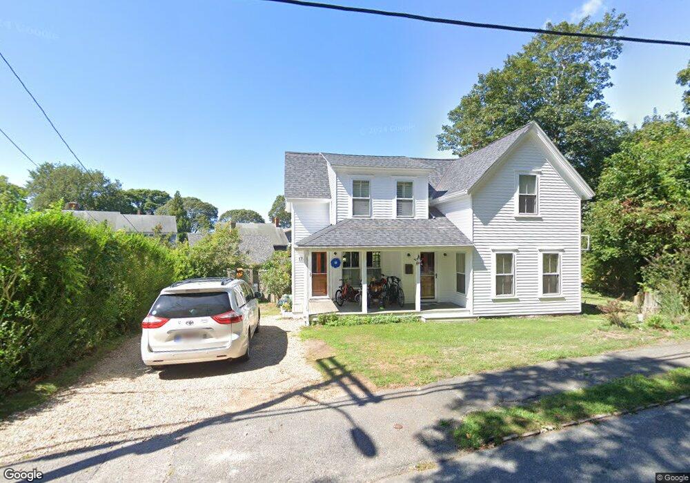 12 Buzzards Bay Ave, Falmouth, MA 2543 - photo 1