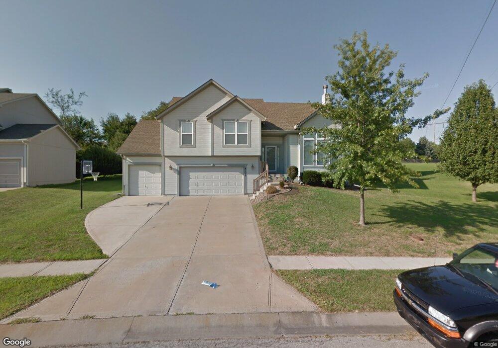 6115 Acuff St, Shawnee, KS 66216 - photo 1