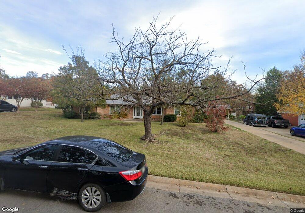 1403 Tanglewood Trail, Euless, TX 76040 - photo 1