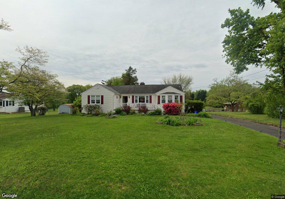 392 Maple Ave, Southampton, PA 18966 - photo 1