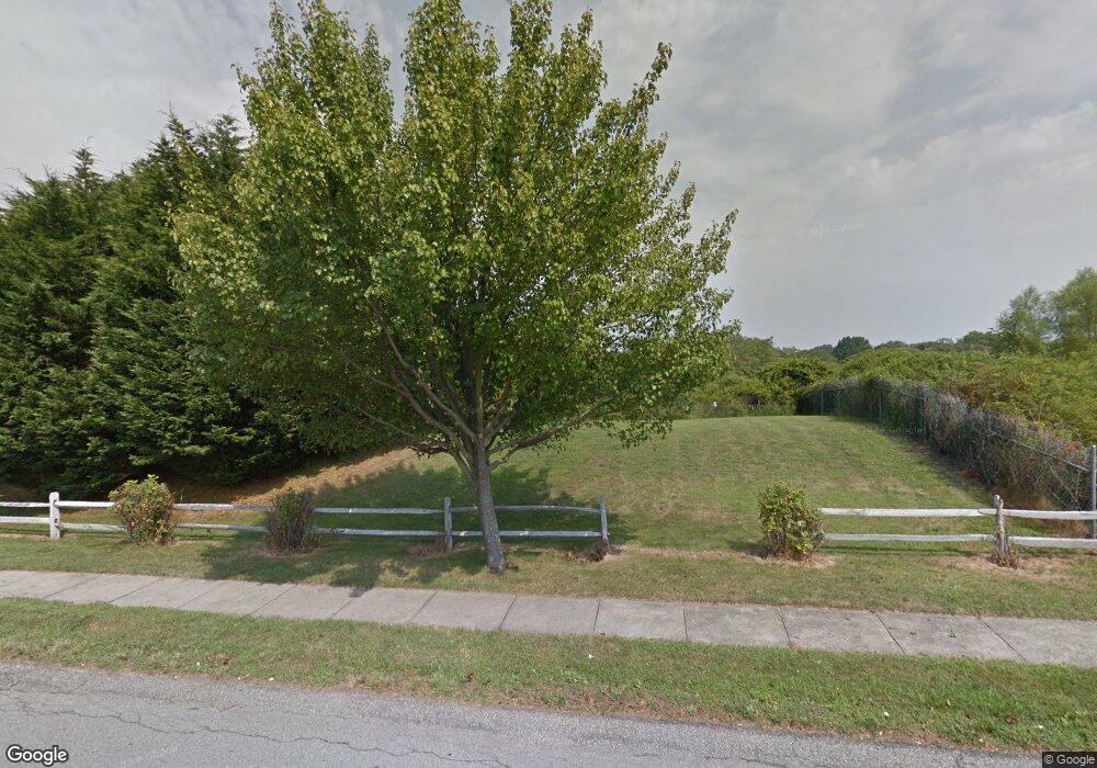 14 Goldenrod Dr, Middletown, RI 02842 - photo 1