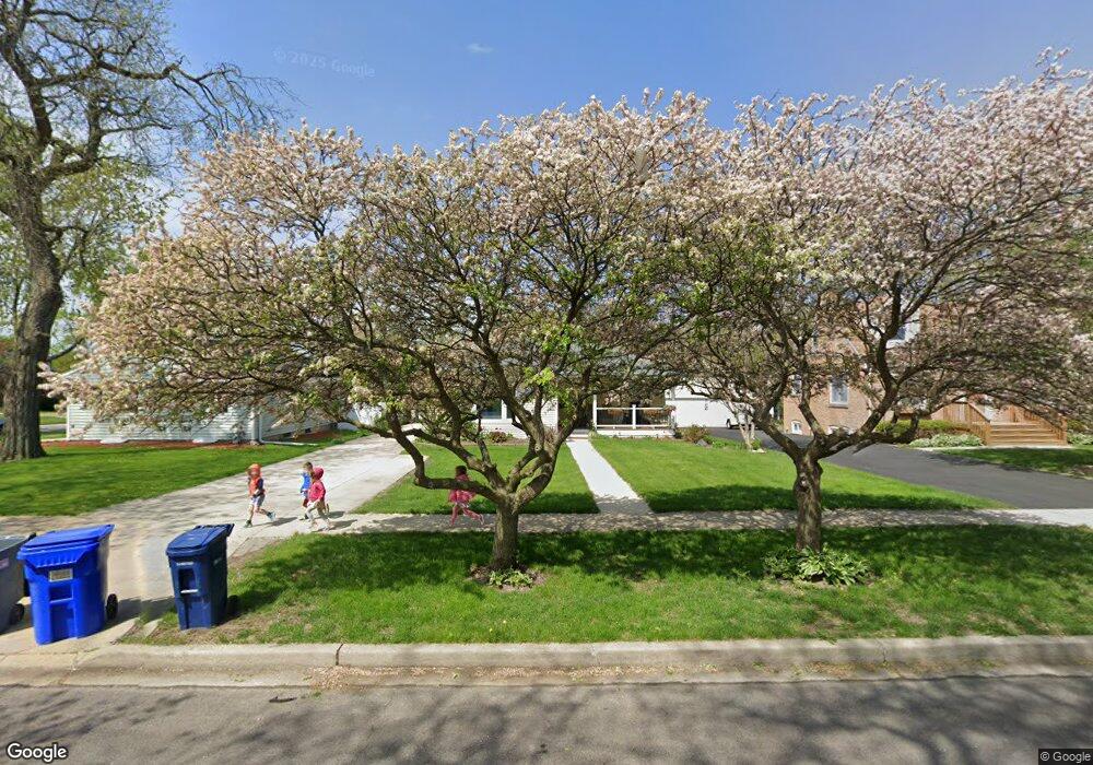 528 Byron Ct, Wheaton, IL 60187 - photo 1