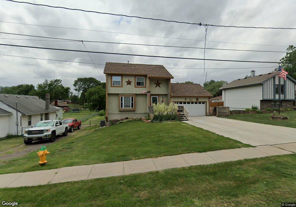 3710 SE 8th St, Des Moines, IA 50315 - photo 1