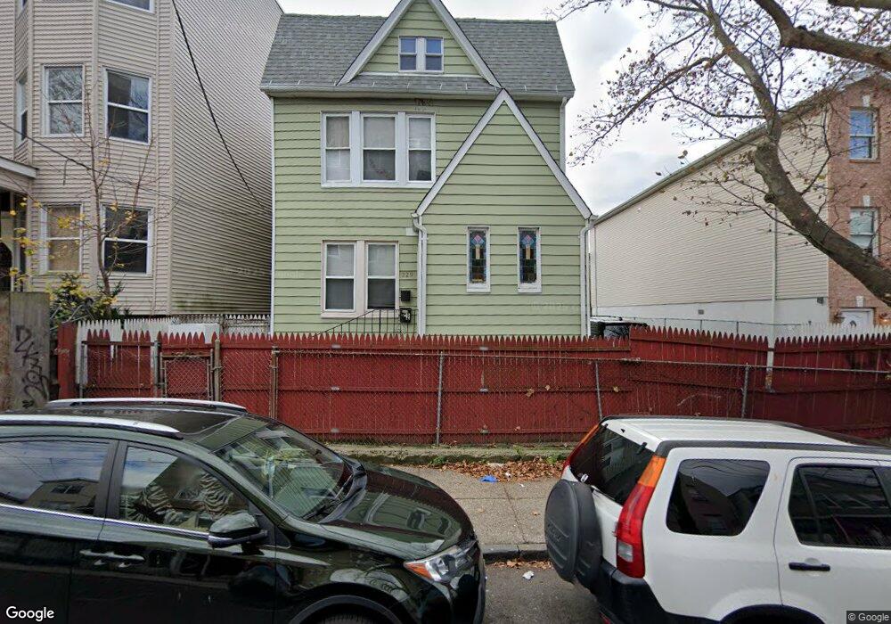 231 Clinton Ave unit 1, Jersey City, NJ 07304 - photo 1