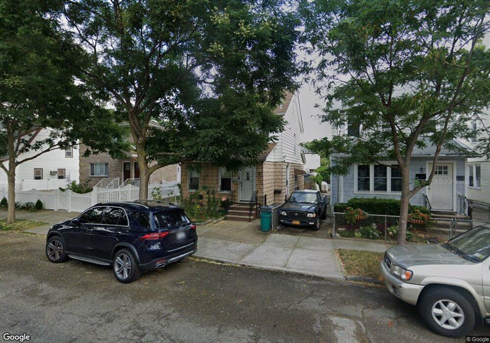 164-27 77th Ave unit 2nd Fl, Fresh Meadows, NY 11366 - photo 1