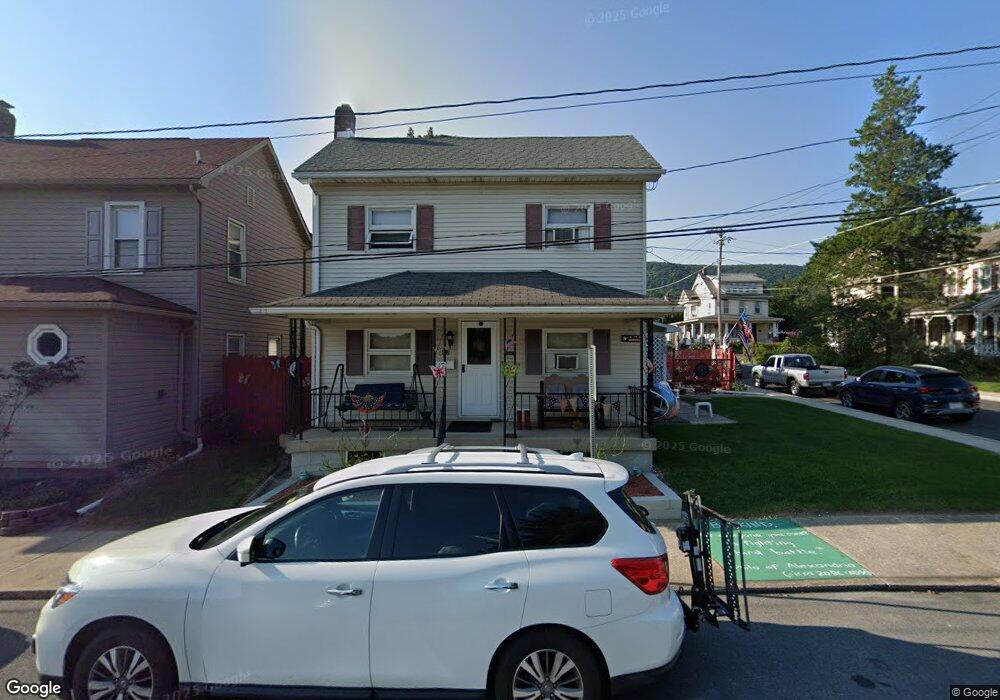 403 W Main St, Pen Argyl, PA 18072 - photo 1