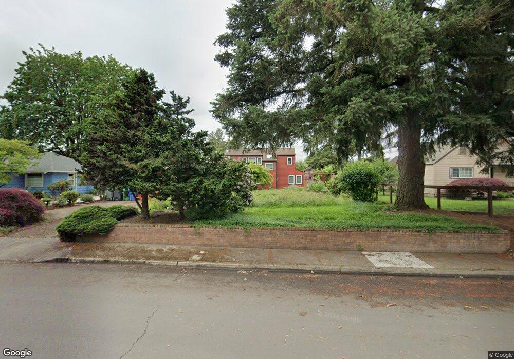 1811 Minda Dr, Eugene, OR 97401 - photo 1