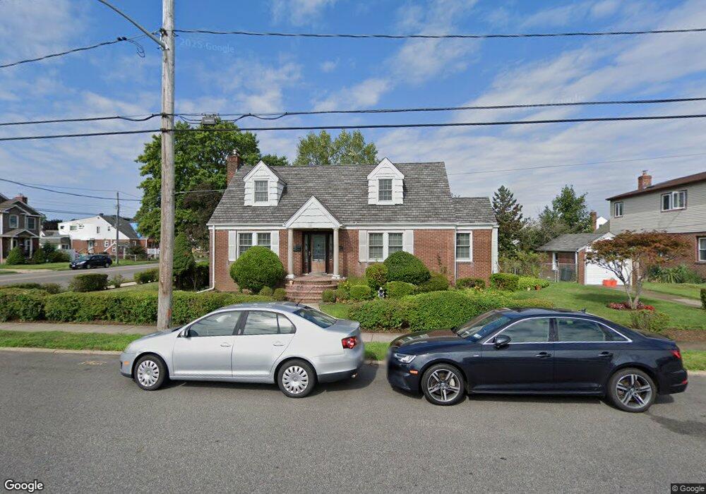 190 Hoffman St, Franklin Square, NY 11010 - photo 1