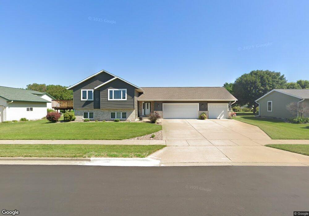 907 Western Ave, Holmen, WI 54636 - photo 1