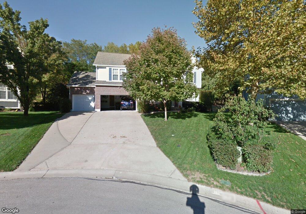 5303 Oakview St, Shawnee, KS 66216 - photo 1