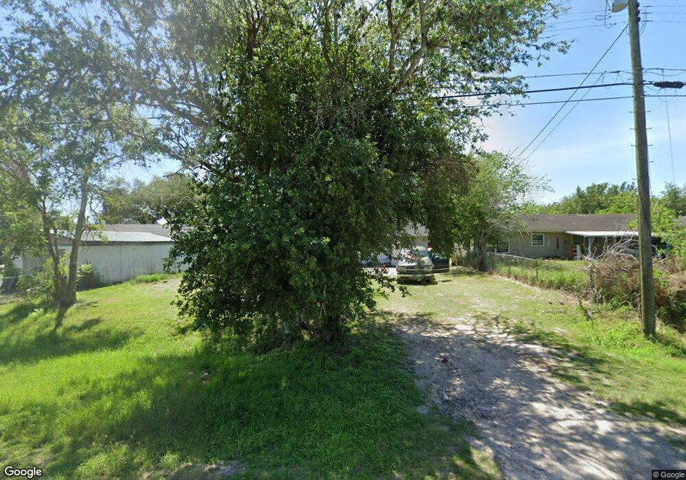 1417 E Bowie St, Beeville, TX 78102 - photo 1