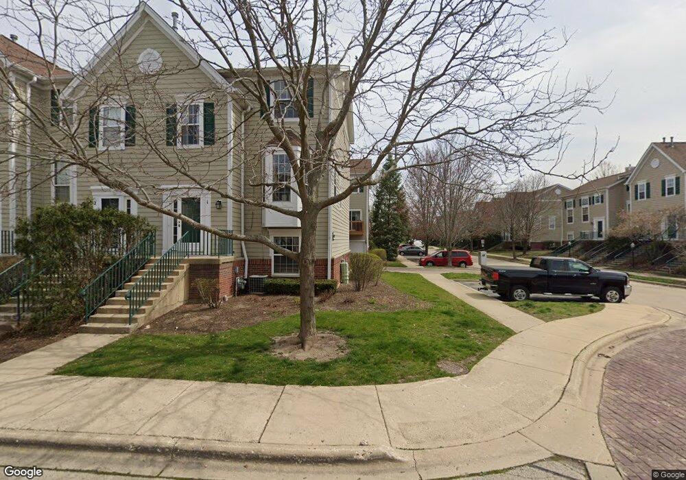 1105 Village Ctr Pkwy unit 2, Aurora, IL 60506 - photo 1