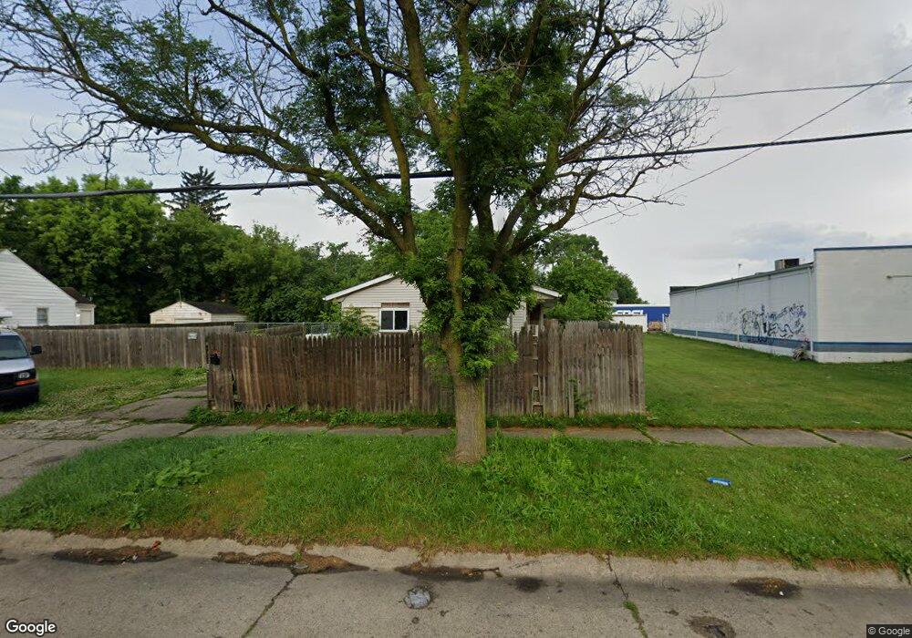 1723 N Lynch St, Flint, MI 48506 - photo 1