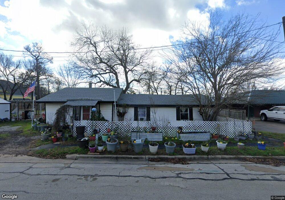 106 E 5th St, Weatherford, TX 76086 - photo 1