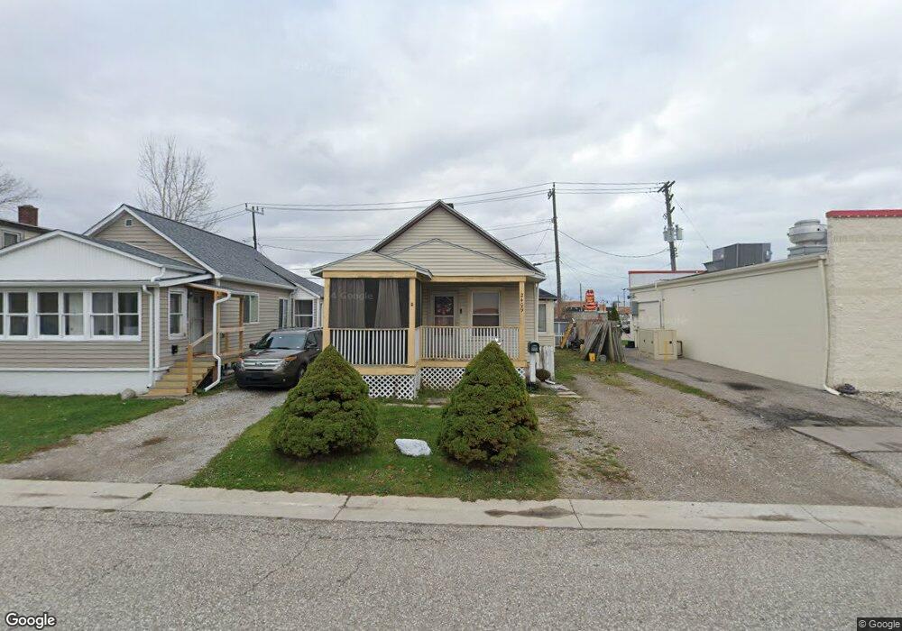 2409 Chestnut St, Port Huron, MI 48060 - photo 1