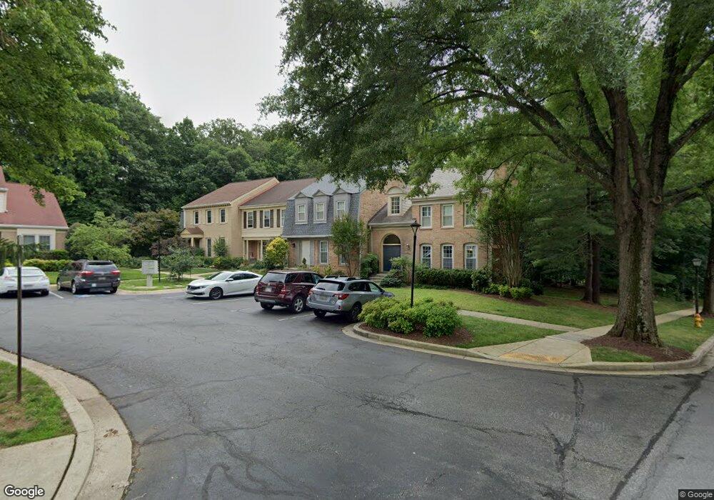 12211 Tildenwood Dr, Rockville, MD 20852 - photo 1