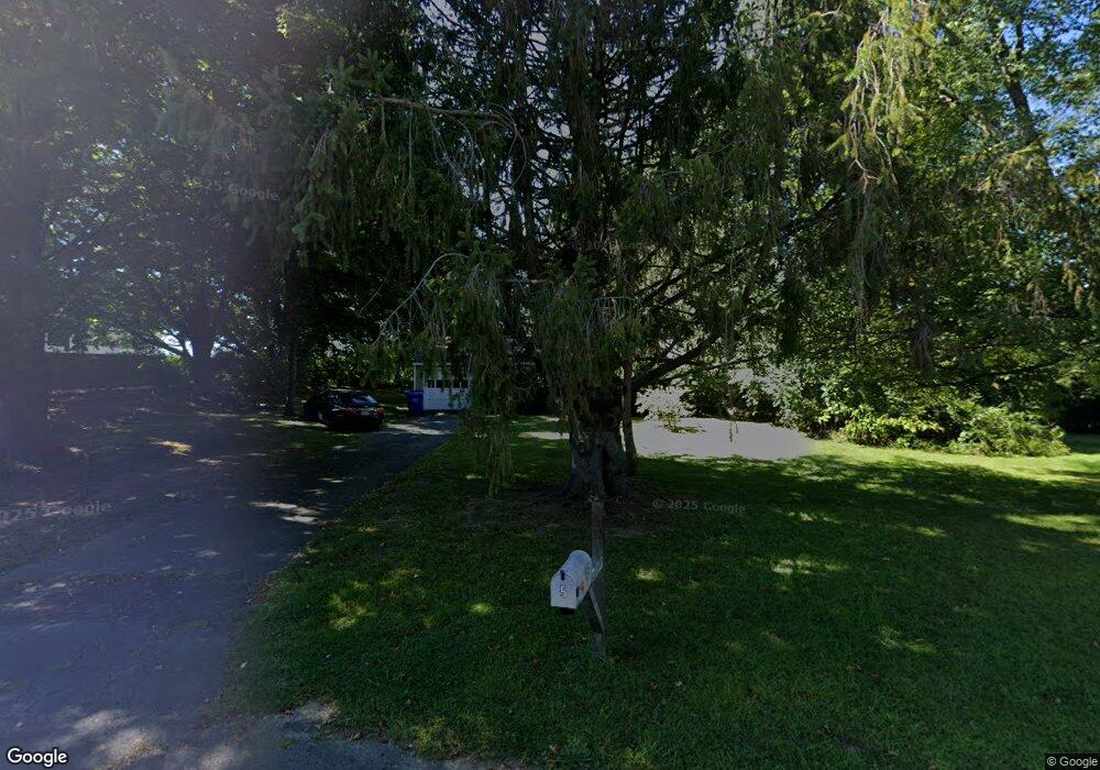 5 Shaw Ln, Hadley, MA 01035 - photo 1