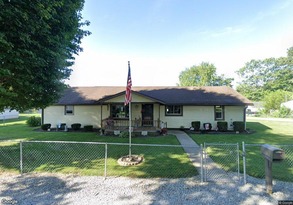 641 E Cameron Dr, Rushville, IN 46173 - photo 1