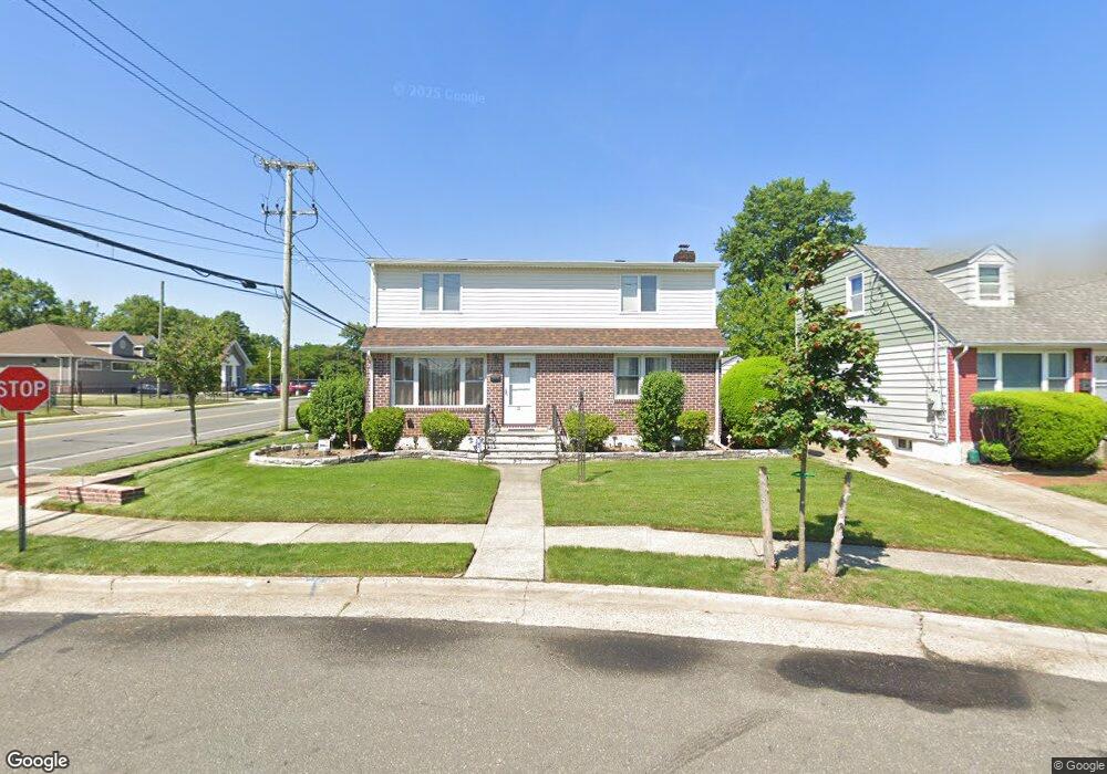 81 Bruce Terrace, Mineola, NY 11501 - photo 1